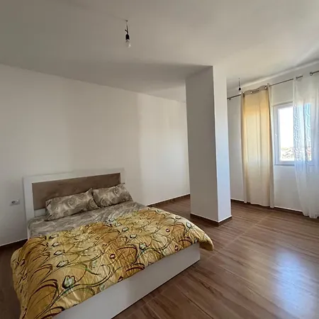 Lejlighed Xhymerti 4