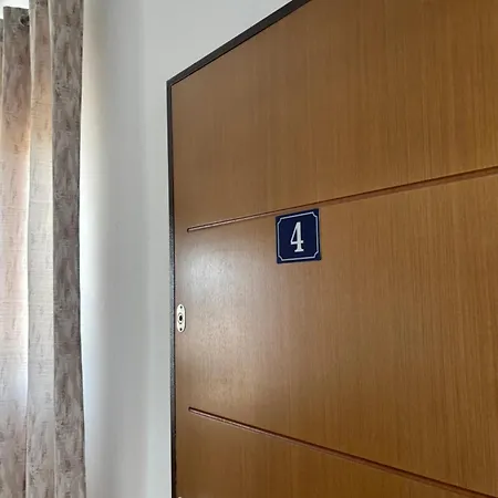Lejlighed Xhymerti 4 *